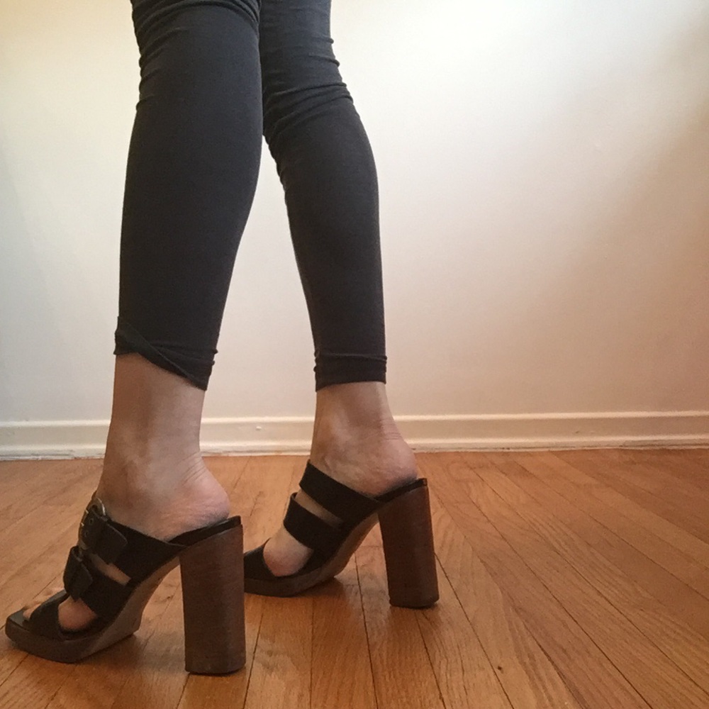 Sandals - Picture 4 of 4